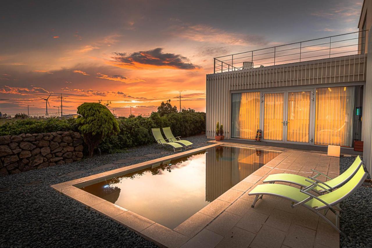 Boutique Pool Villa Namib Jeju Exterior foto